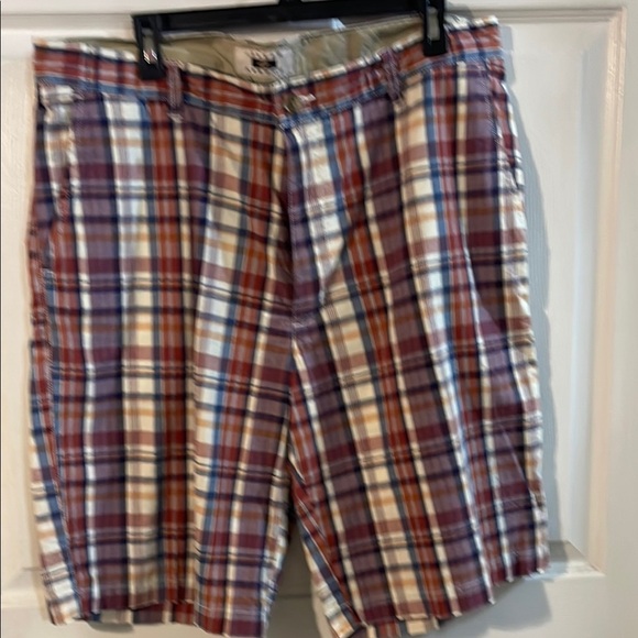 Joseph Abboud Men's Plaid Shorts in Red, Blue, and White - Picture 2 of 8